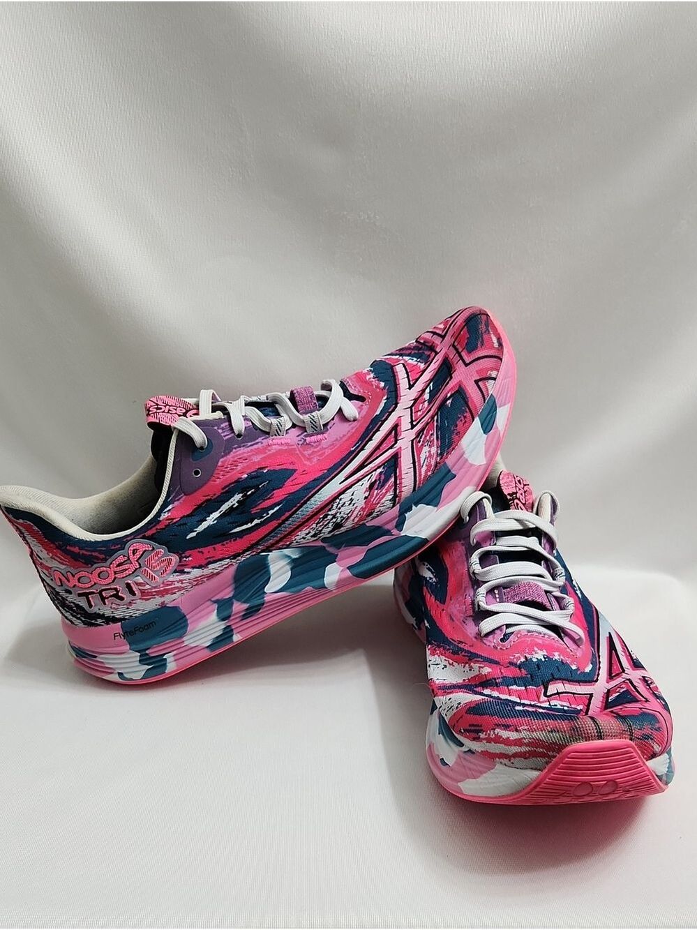 ASICS Noosa Tri 15 Multicolor Running Shoes (W Size 11)